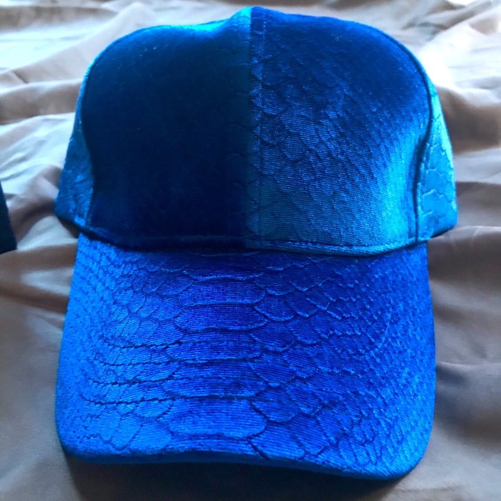 Snakeskin print velour trucker hat